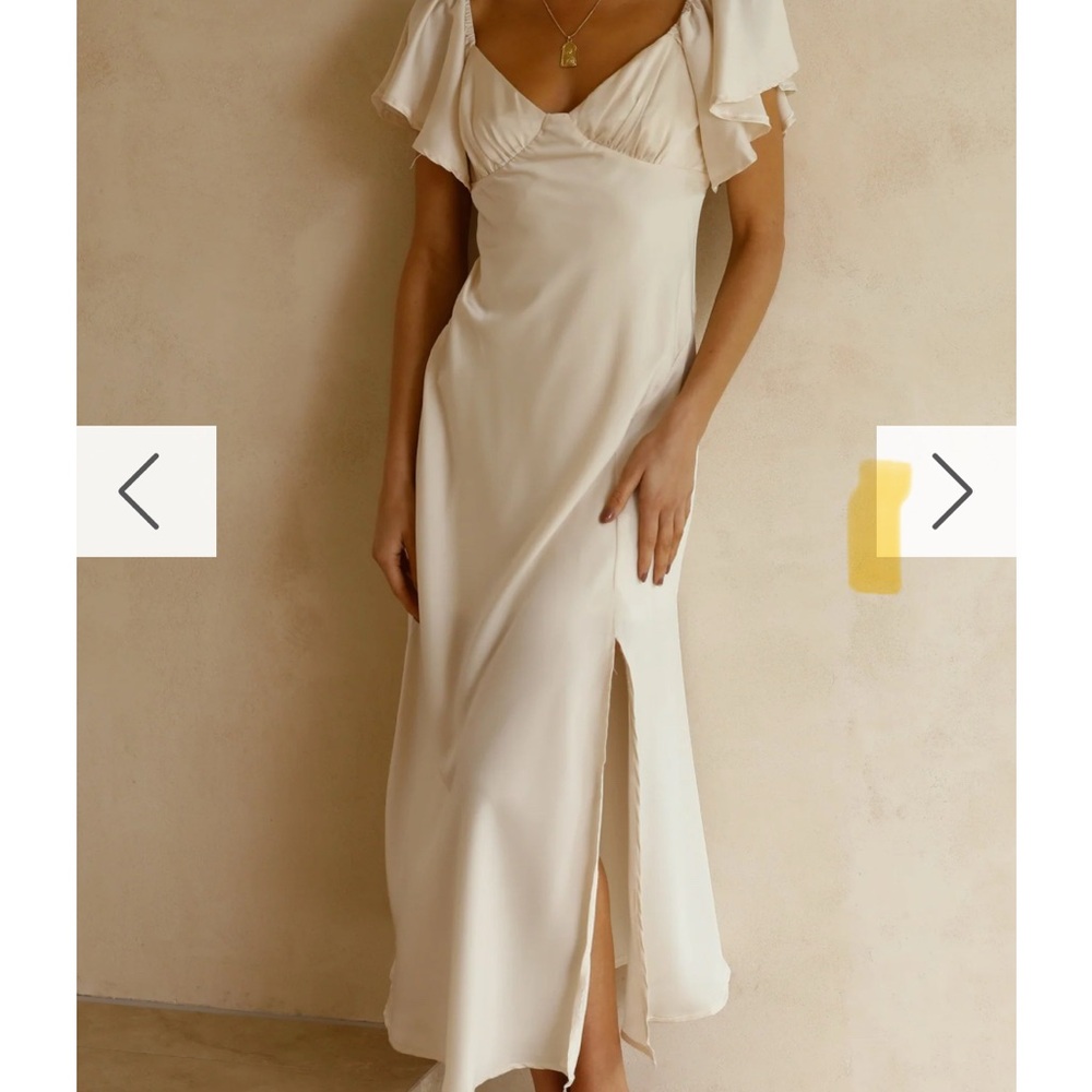 Chic Cream Midi Dress with Ruffle Sleeves - Picture 3 of 3